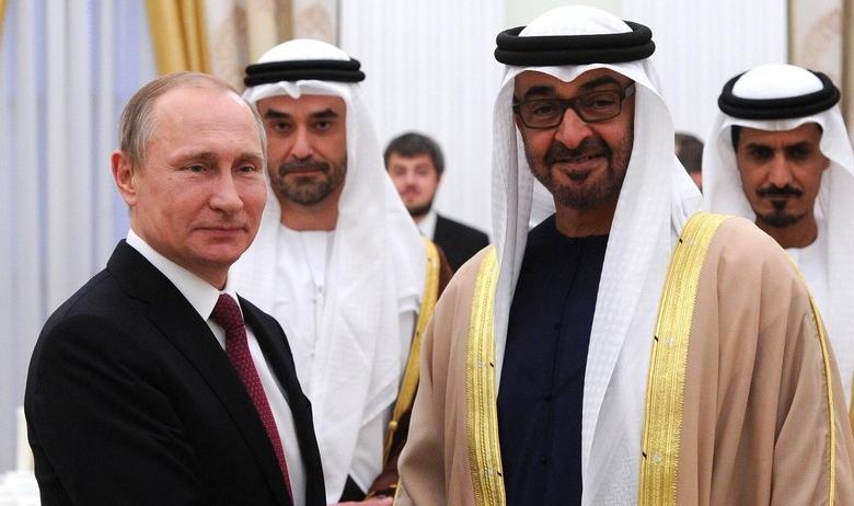 Президент РФ Владимир Путин с принцем Абу-Даби Мухаммедом Аль Нахайяном