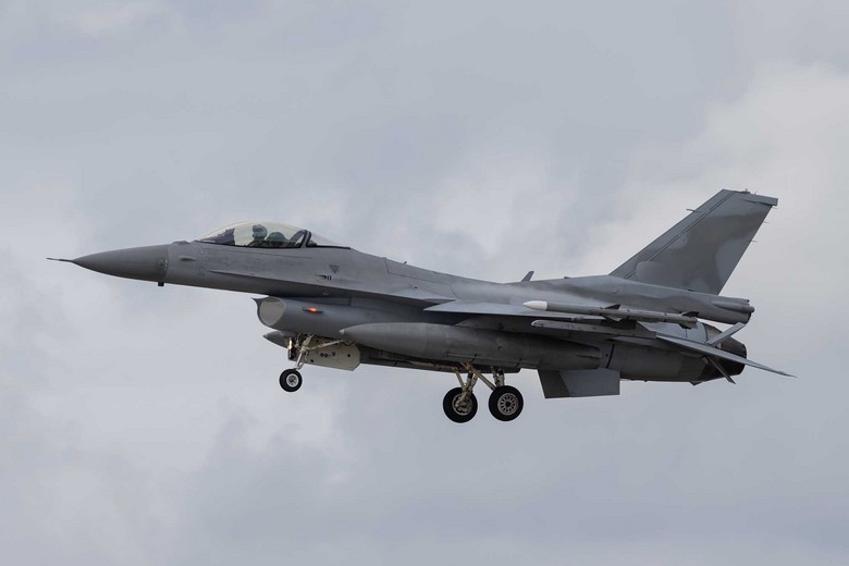 F-16