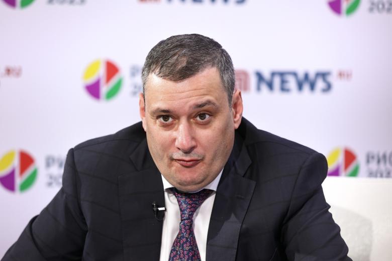 Александр Хинштейн