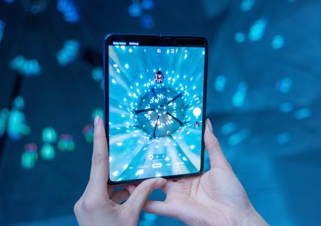 Замена экрана Samsung Galaxy Fold обойдётся в $599
