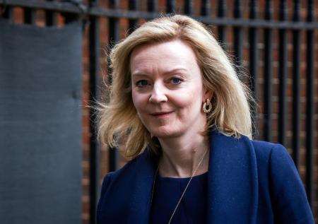 Глава МИД Британии раскритиковала слова Джонсона о Путине и женщинах