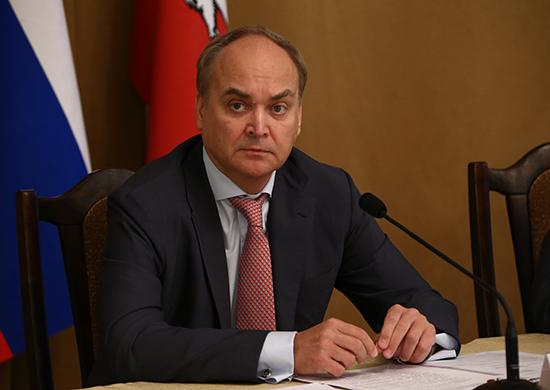 Анатолий Антонов