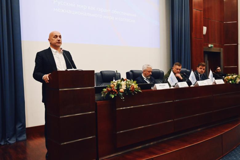 Писатель Захар Прилепин 