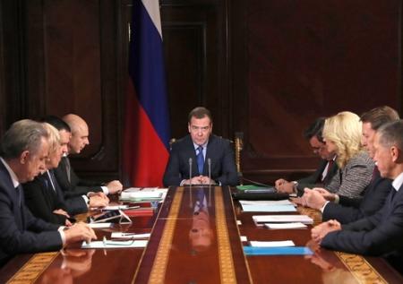 Медведев раскритиковал министерства за саботаж «регуляторной гильотины»