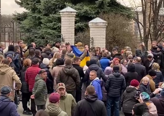 Штурм Свято-Покровского кафедрального собора Украинской православной церкви