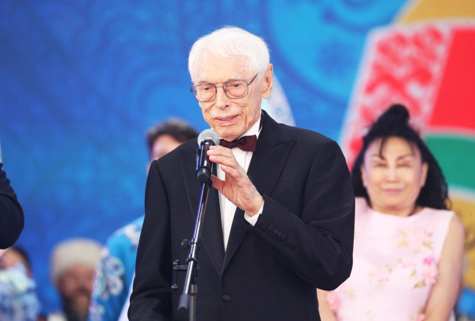 Александр Зацепин на гала-концерте «Союзное государство приглашает...»