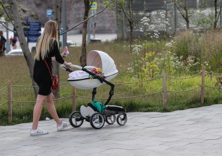 В Петербурге резко вырос спрос на детские коляски