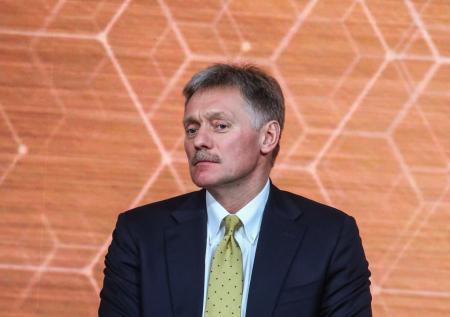 Песков отказался комментировать расследование смерти Славиной