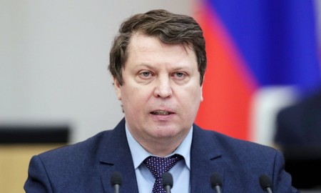 В Киргизии призвали признать российского депутата персоной нон грата