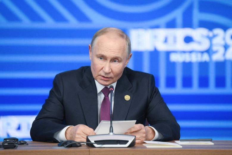 Президент РФ Владимир Путин на пресс-конференции в рамках XVI саммита БРИКС в Казани