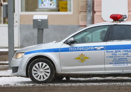 Иномарка влетела в толпу болельщиков после матча КХЛ