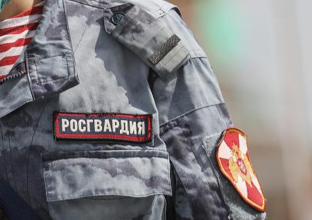 Росгвардейцы наблюдали за массовым избиением мужчины в Стерлитамаке