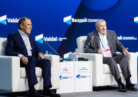 Сверхдержав больше нет? В клубе «Валдай» обсудили, как жить дальше