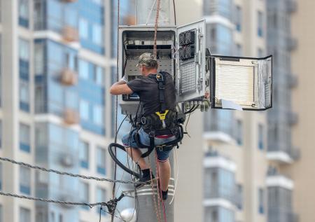 Стало известно, когда во всех крупных городах России заработают сети 5G