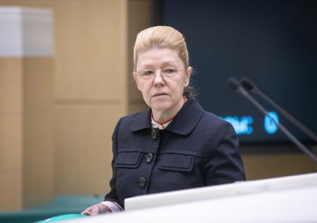 Совфед прекратил полномочия сенатора Елены Мизулиной