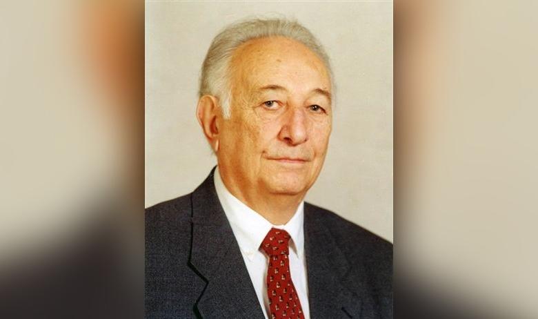 Член РАН Сергей Амбарцумян