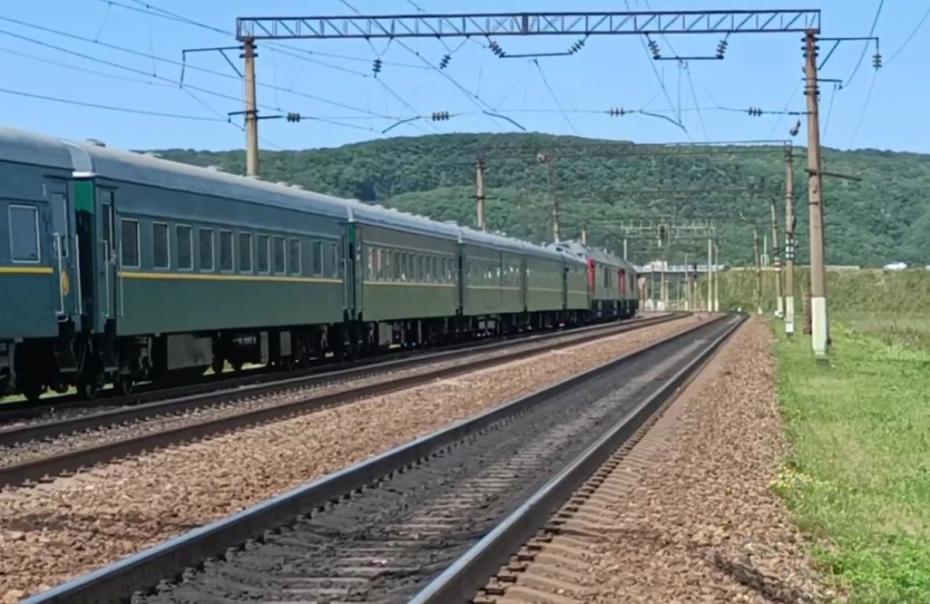 Поезд Ким Чен Ына прибывает в Россию