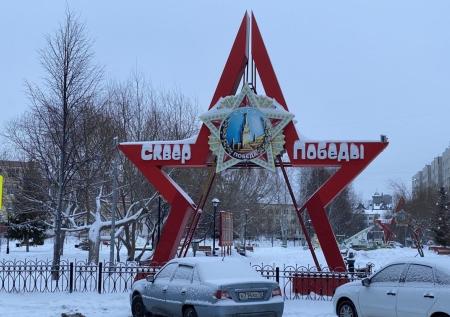 Неизвестные осквернили сквер Победы в Тюмени