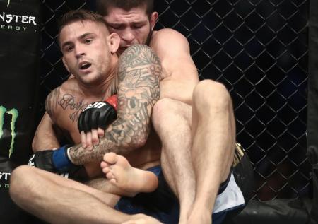 Российский боец UFC рассказал, как комментировал бой Нурмагомедова и Порье