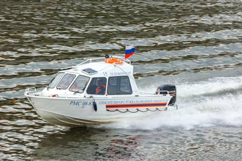 Катер спасательной службы на водных объектах