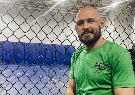 Россиянин Борщёв дебютировал в UFC с победы нокаутом