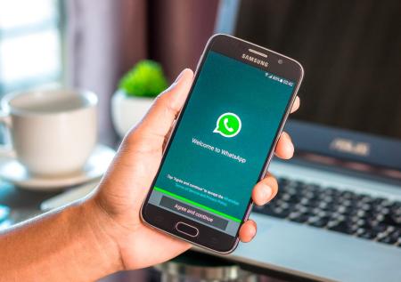Пользователям рассказали, как WhatsApp нарушает их частную жизнь