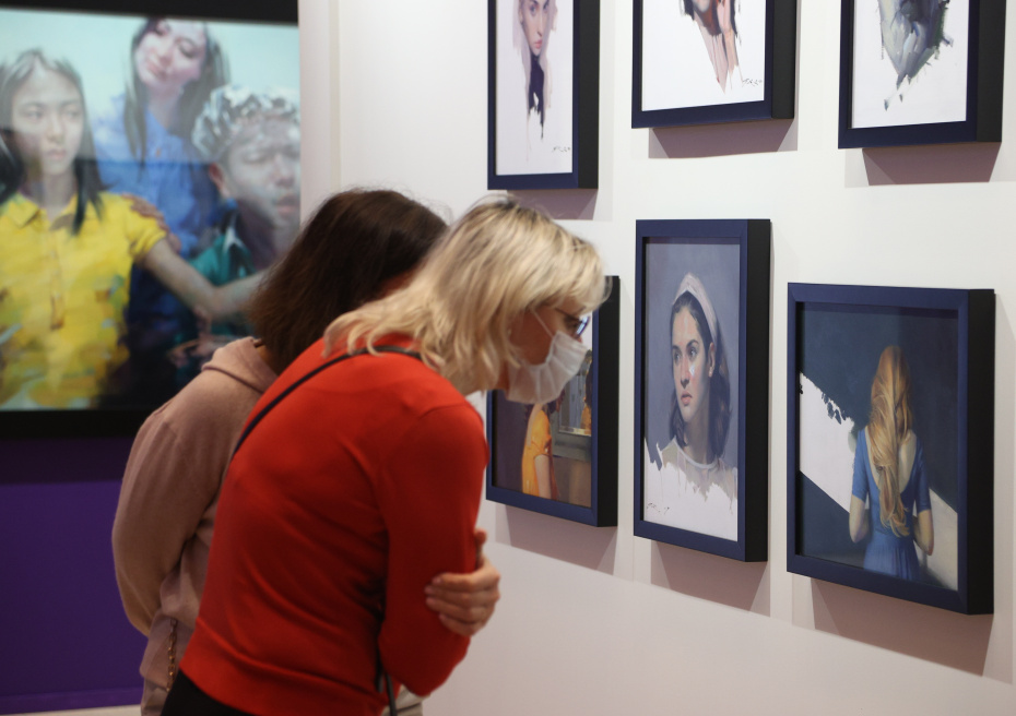 Экспозиция художника Цзе Гао