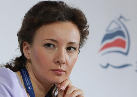 Кузнецова предложила создать службы помощи семьям в России
