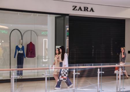 Mash: Zara массово сокращает сотрудников в России