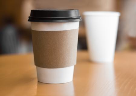 Курьер отсудил у Starbucks $50 млн из-за ожогов