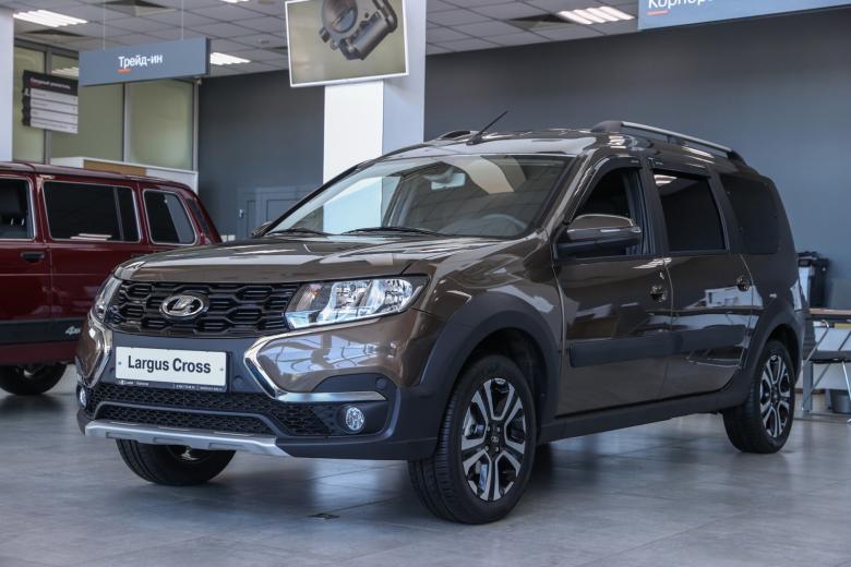 Автомобиль Lada Largus Cross