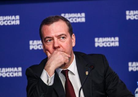 Медведев усомнился в существовании Украины через два года