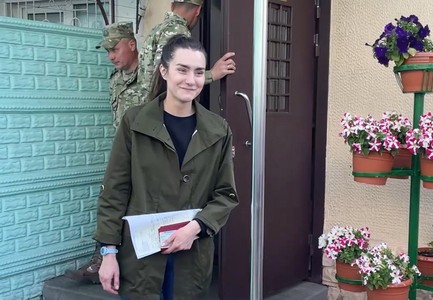 Стало известно, как отреагировали родные Сапеги на ее помилование