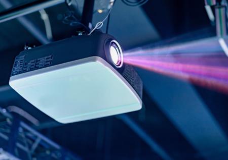В России создали первую 3D-инсталляцию с голографической скульптурой
