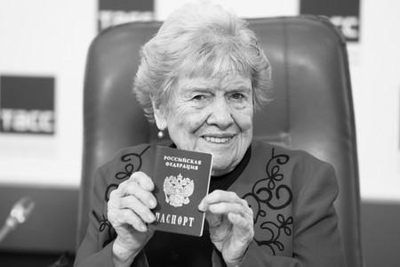 Умерла экс-советник Рейгана, получившая российский паспорт от Путина
