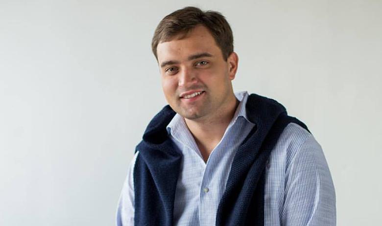 Антон Натаров