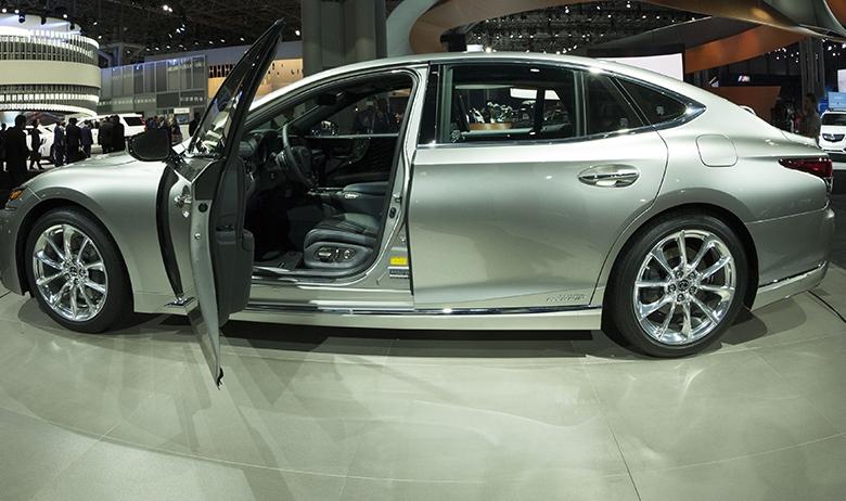 Lexus LS500