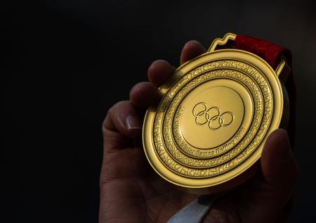 Спортивный юрист заявил, что задерживать награждение на ОИ неправомерно