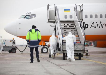 Полтавская полиция расчистила дорогу для эвакуированных из КНР украинцев