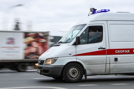 Пьяный мотоциклист на большой скорости влетел в толпу детей