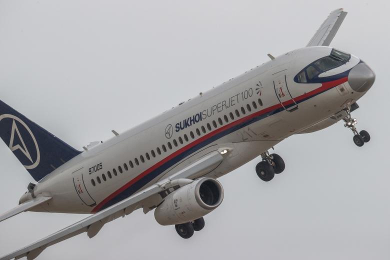 Лайнер Sukhoi Superjet 100