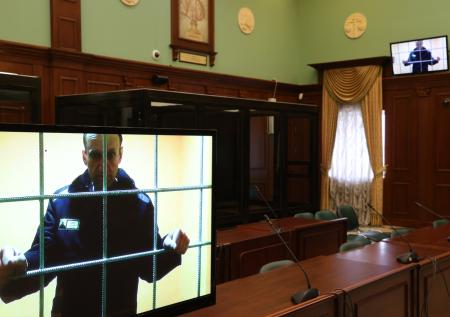 Навального в четвертый раз за месяц отправили в ШИЗО