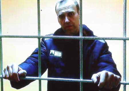 Навального снова отправили в ШИЗО
