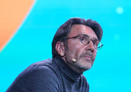 На труп летят: Шнуров написал стих про Мамонова и МакSим