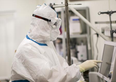 Медики Хабаровского края заявили о невыплате за работу с больными COVID-19 