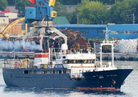 Генконсул РФ прокомментировал столкновение судов в Охотском море