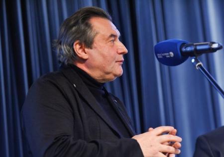 Режиссёр Учитель заявил, что фильм про Цоя выйдет в любом случае