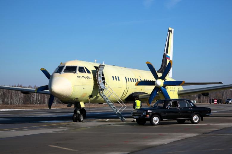 Пассажирский самолет Ил-114-300 Объединенной авиастроительной корпорации (входит в Госкорпорацию Ростех)