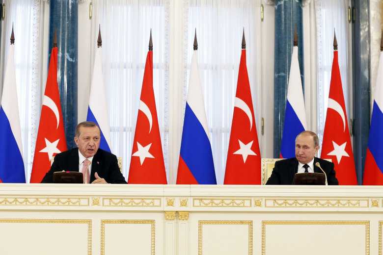 Президент РФ Владимир Путин и президент Турции Реджеп Тайип Эрдоган (слева) 