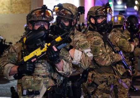 Нацгвардию США задействуют для пресечения беспорядков в Портленде